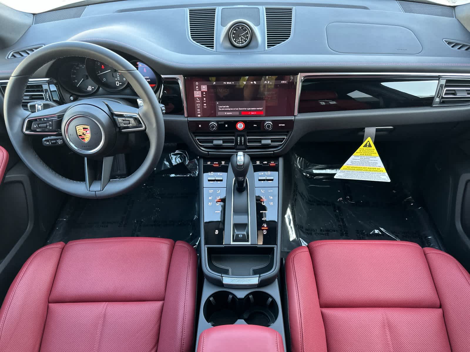 Thumbnail: 2026 Porsche Macan - 6