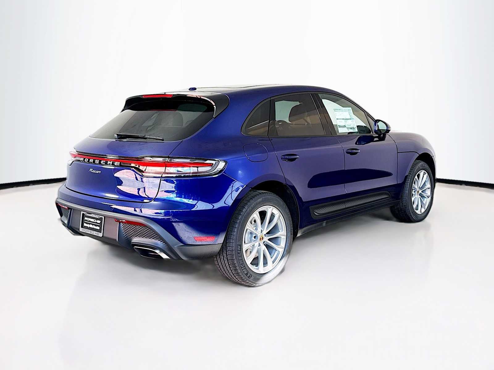 Thumbnail: 2026 Porsche Macan - 9