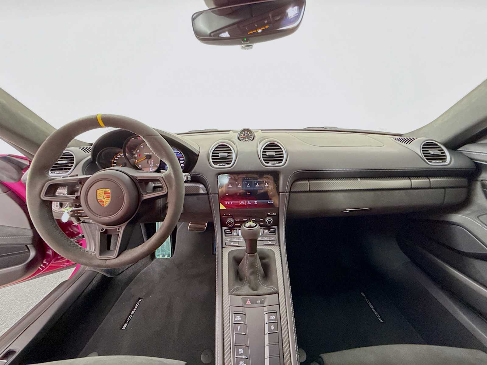 Thumbnail: 2025 Porsche  - 25