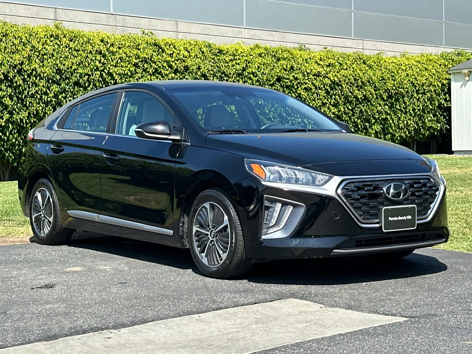 Thumbnail: 2022 Hyundai Ioniq - 10