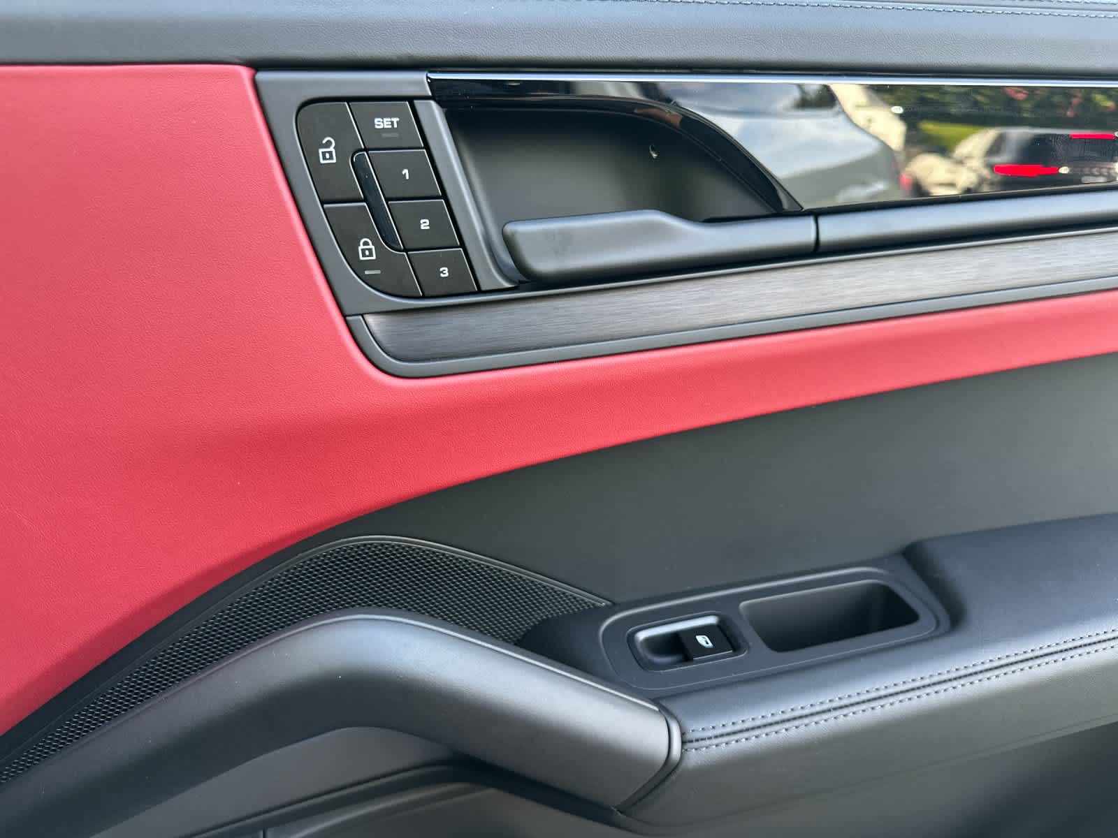 Thumbnail: 2026 Porsche Cayenne - 19