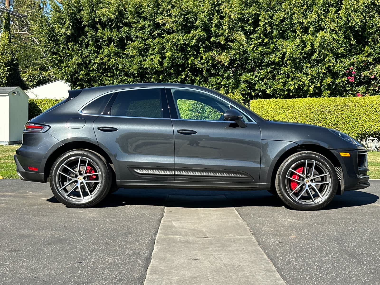 Thumbnail: 2025 Porsche Macan - 9