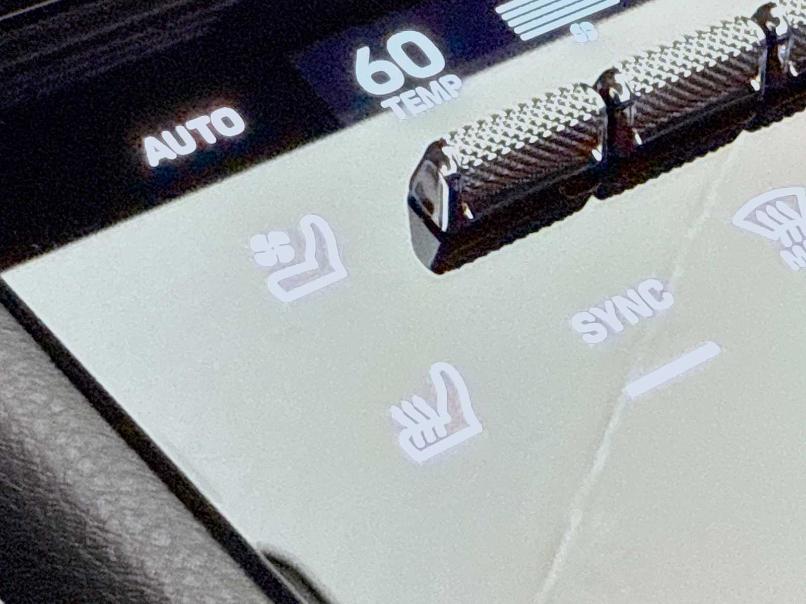 Thumbnail: 2026 Porsche Cayenne - 16