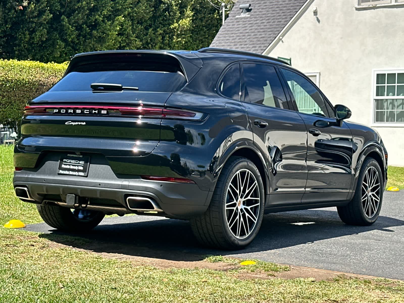 Thumbnail: 2026 Porsche Cayenne - 8