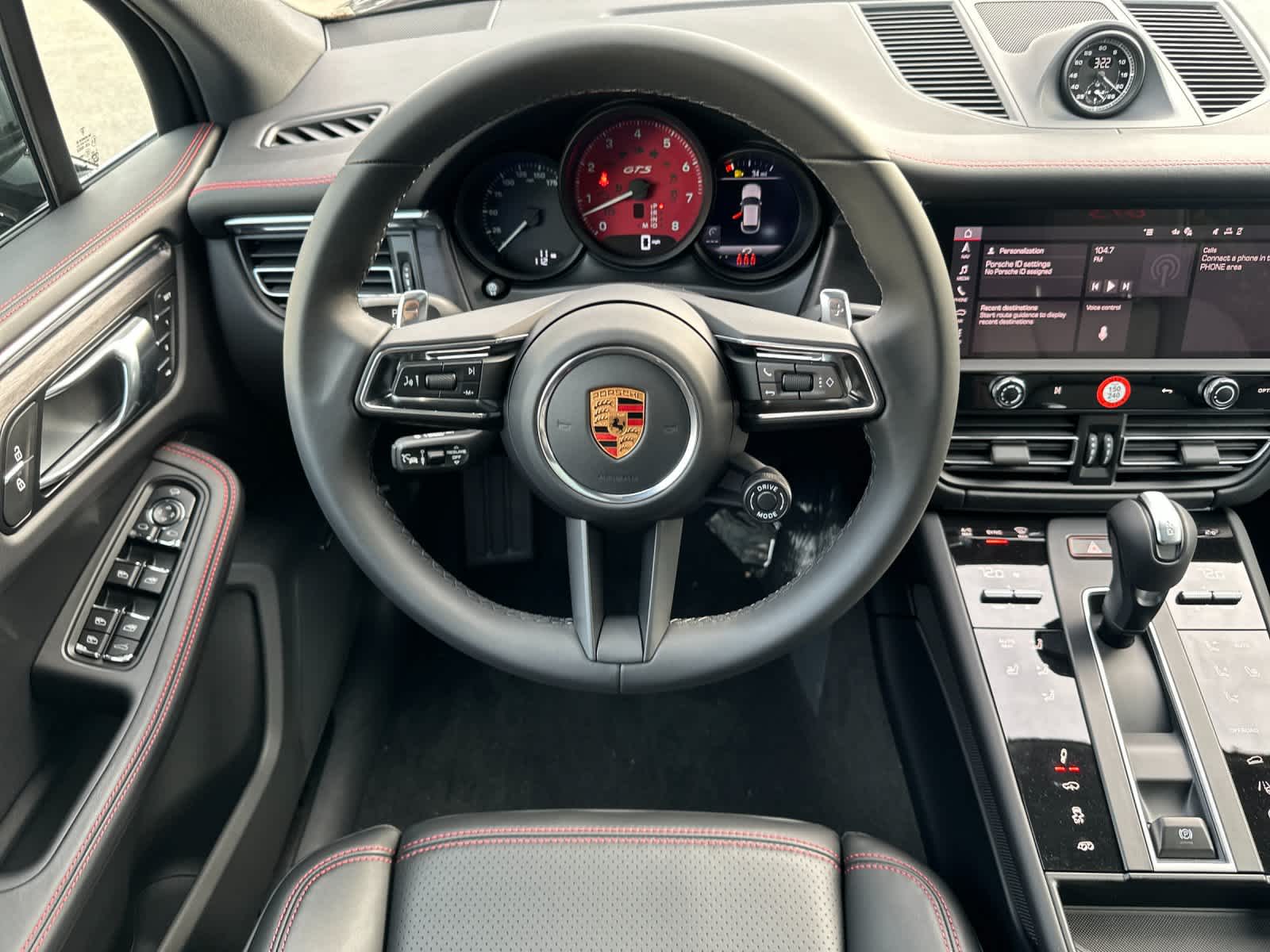 Thumbnail: 2026 Porsche Macan - 15