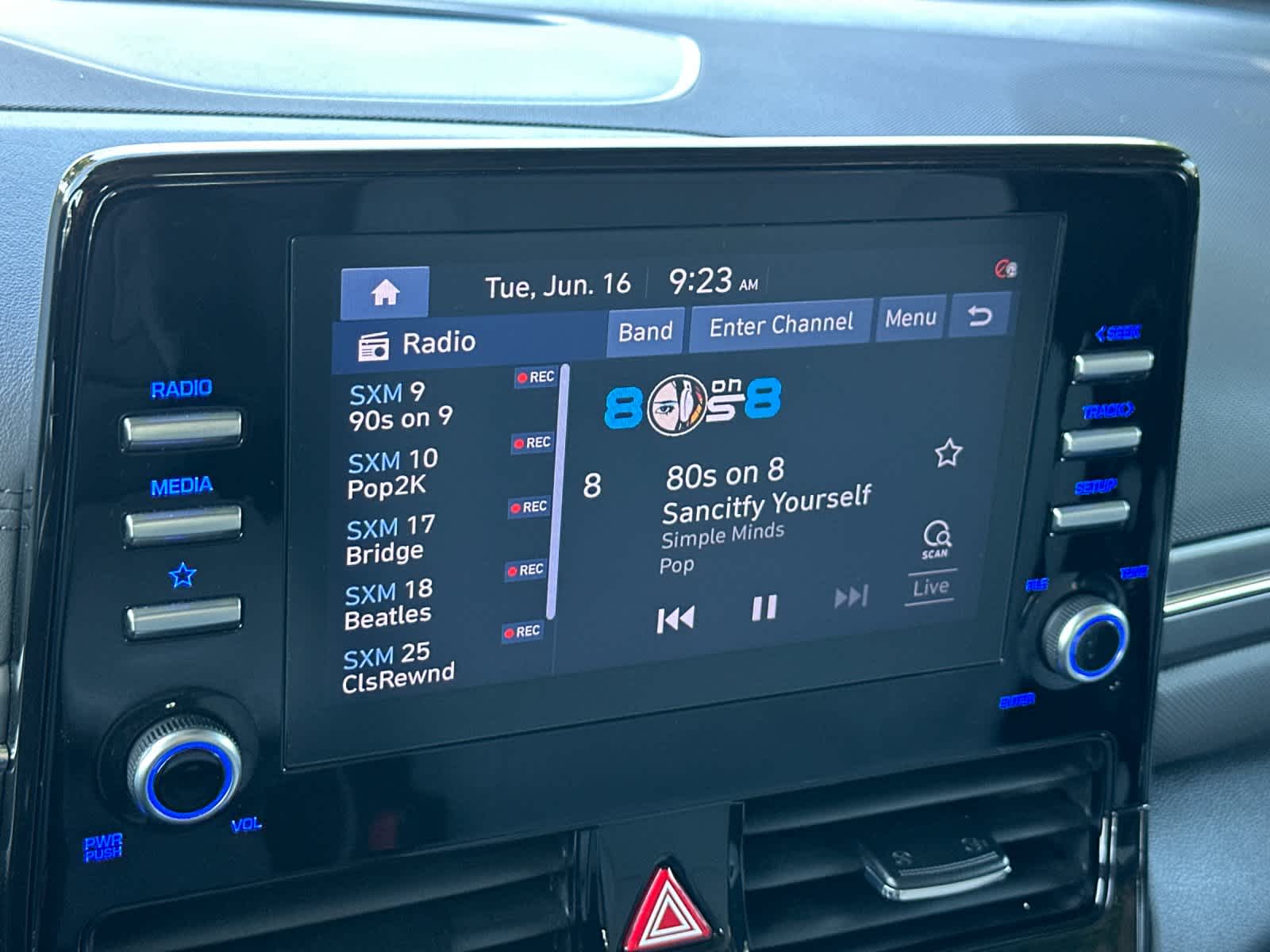 Thumbnail: 2022 Hyundai Ioniq - 17