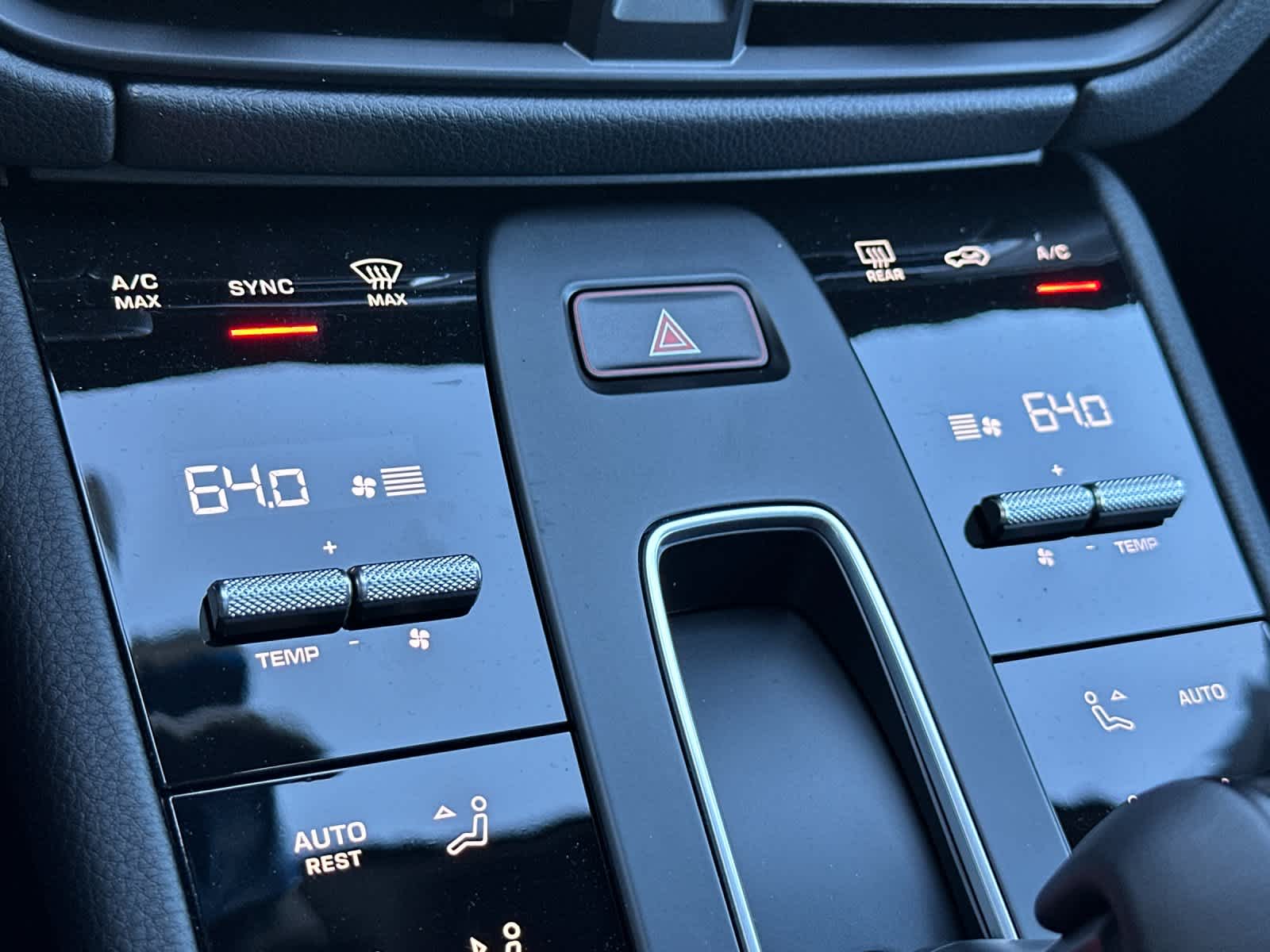 Thumbnail: 2026 Porsche Macan - 24