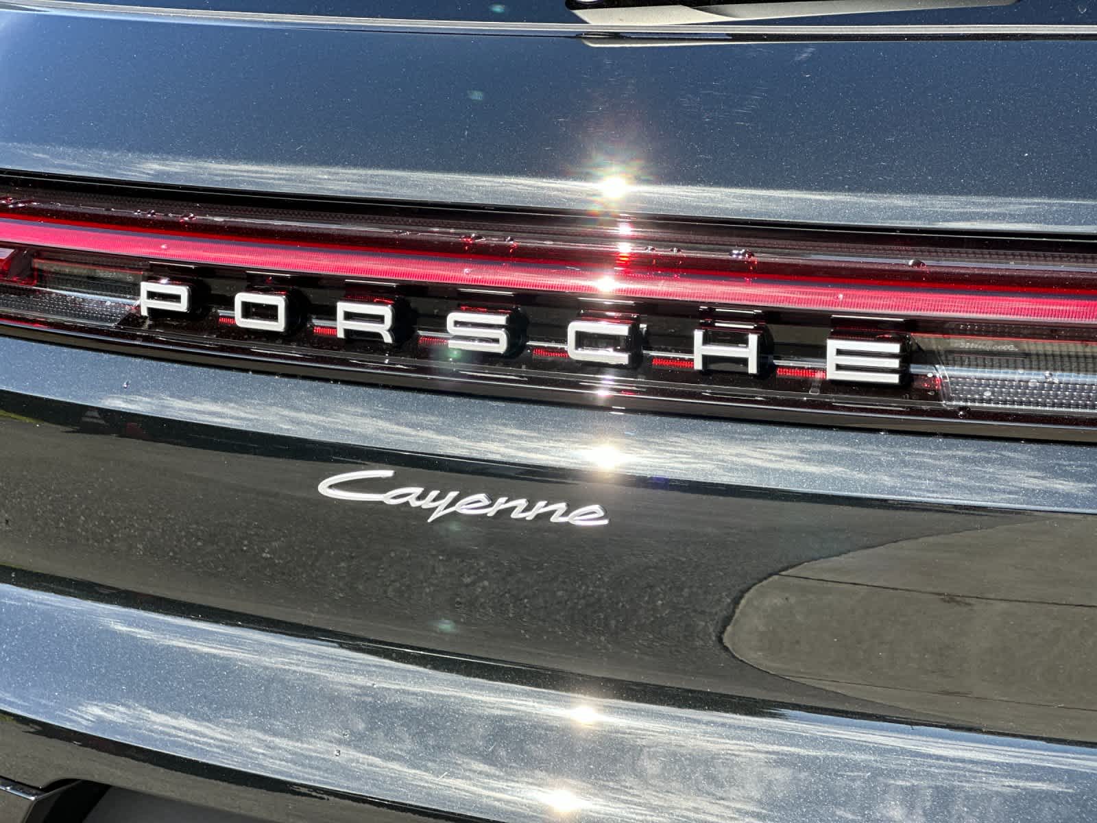 Thumbnail: 2026 Porsche Cayenne - 32