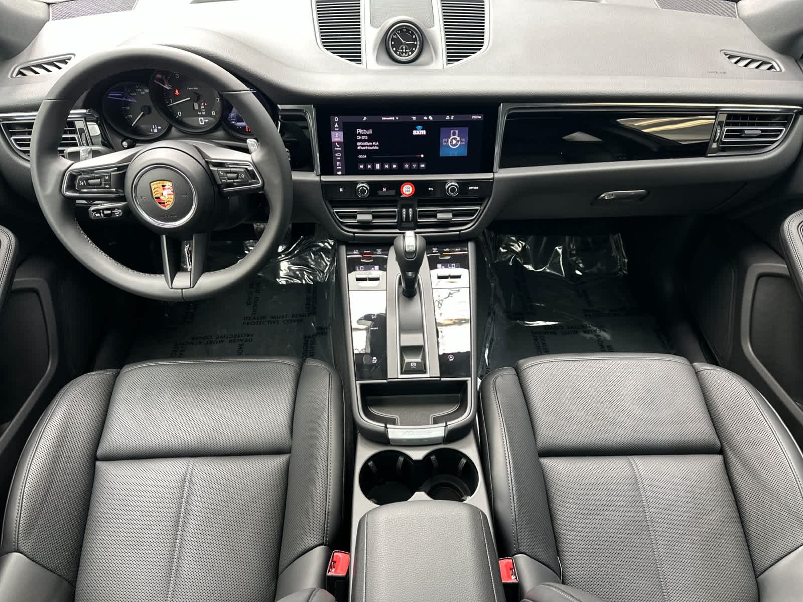 Thumbnail: 2026 Porsche Macan - 6