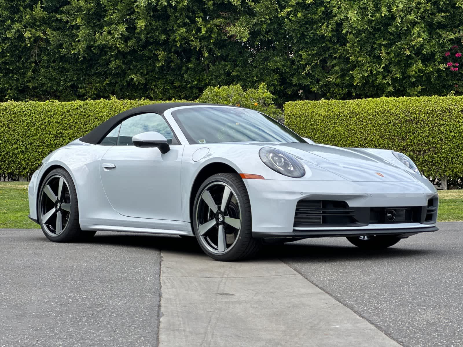 Thumbnail: 2026 Porsche 911 - 9