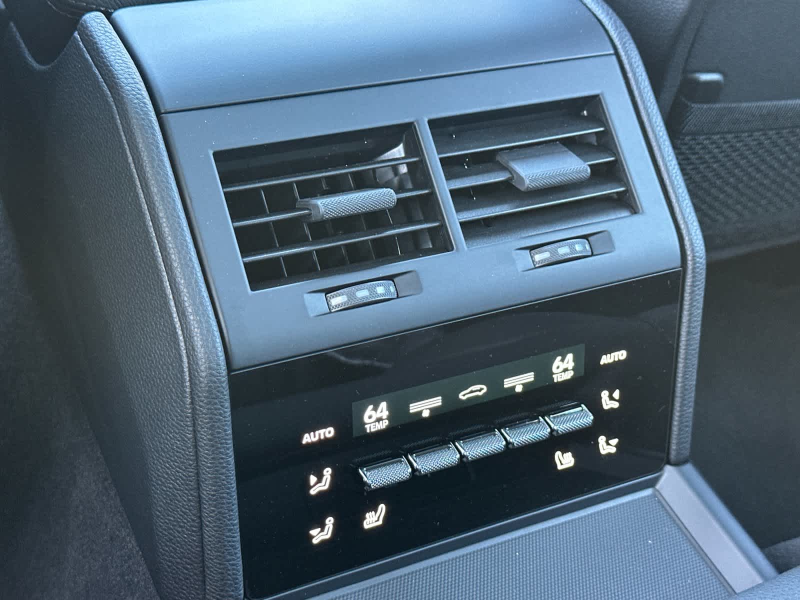 Thumbnail: 2026 Porsche Panamera - 14