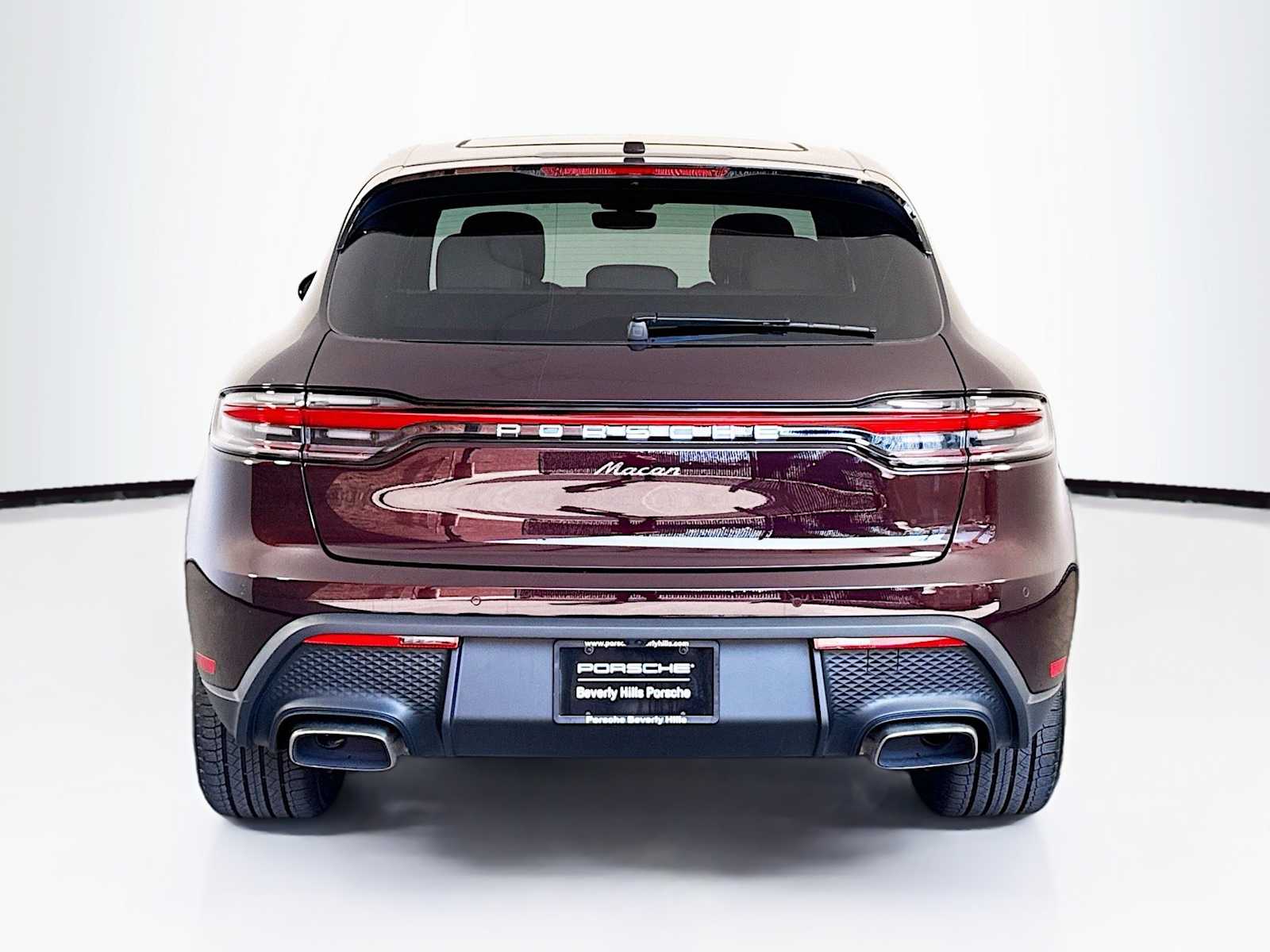 Thumbnail: 2026 Porsche Macan - 10
