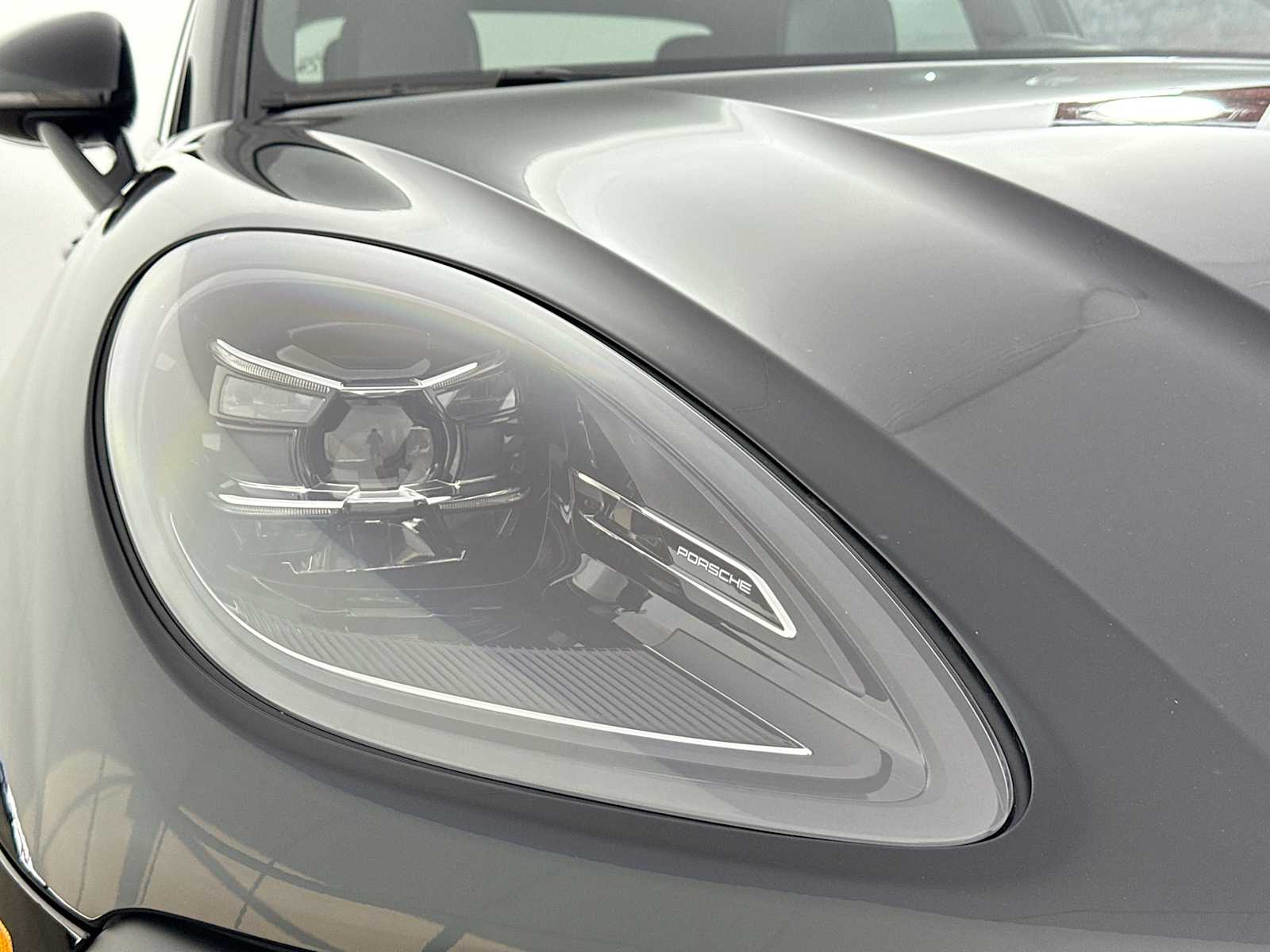 Thumbnail: 2025 Porsche Macan - 28