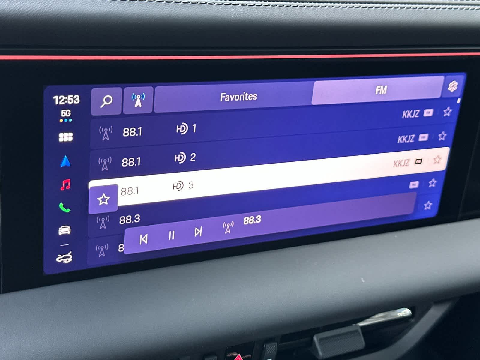 Thumbnail: 2026 Porsche Macan - 21