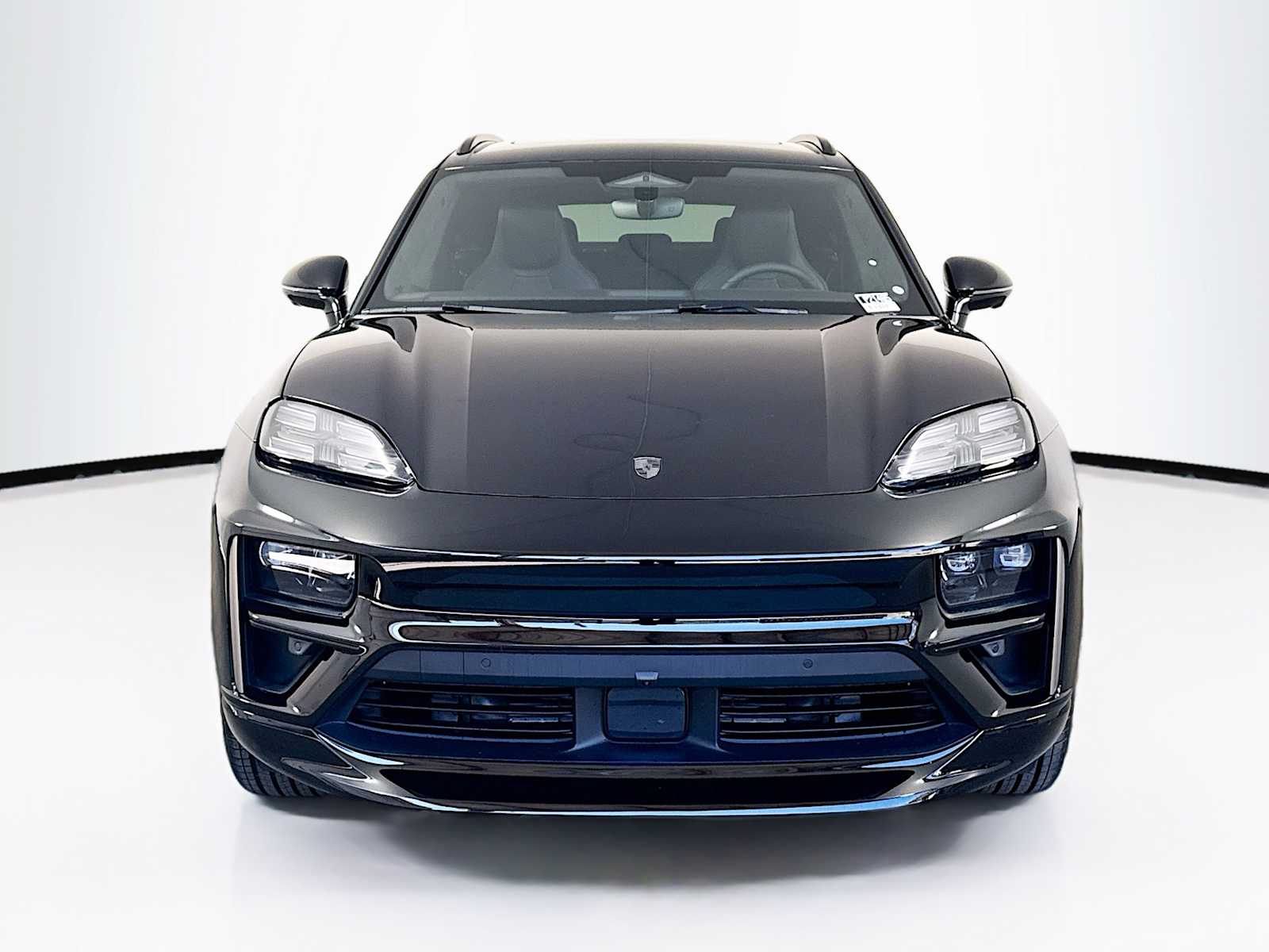 Thumbnail: 2025 Porsche Macan - 6