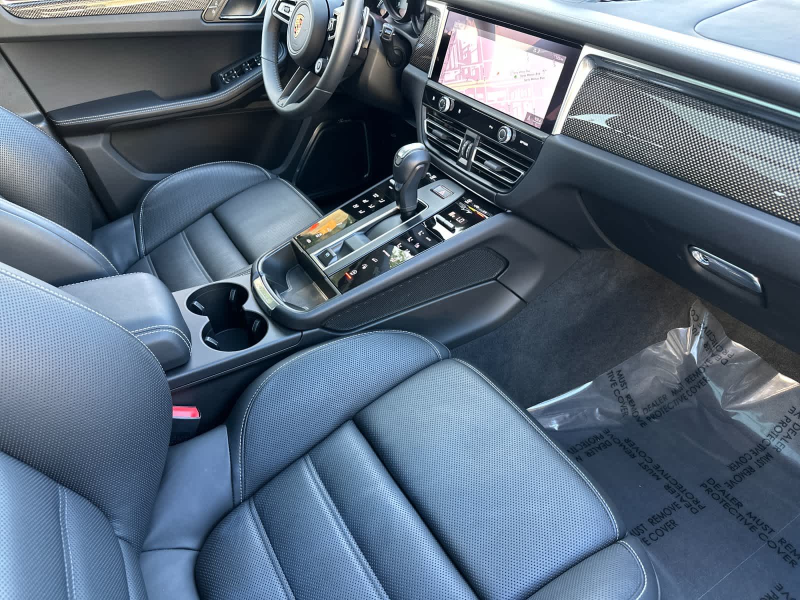 Thumbnail: 2025 Porsche Macan - 17