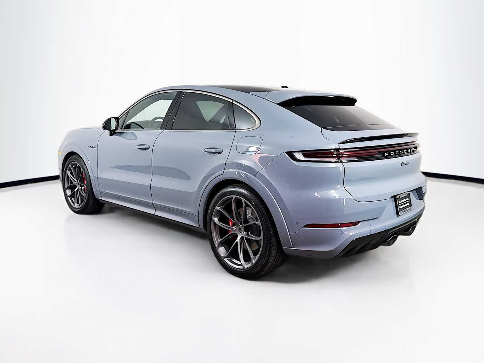 Thumbnail: 2025 Porsche Cayenne - 3