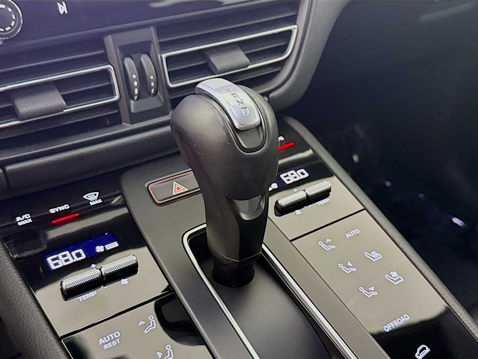 Thumbnail: 2024 Porsche Macan - 14