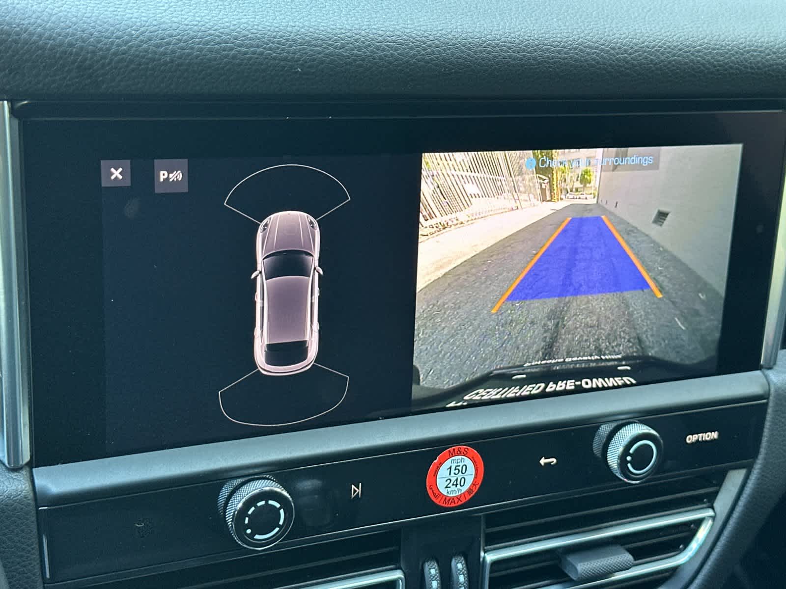 Thumbnail: 2025 Porsche Macan - 22