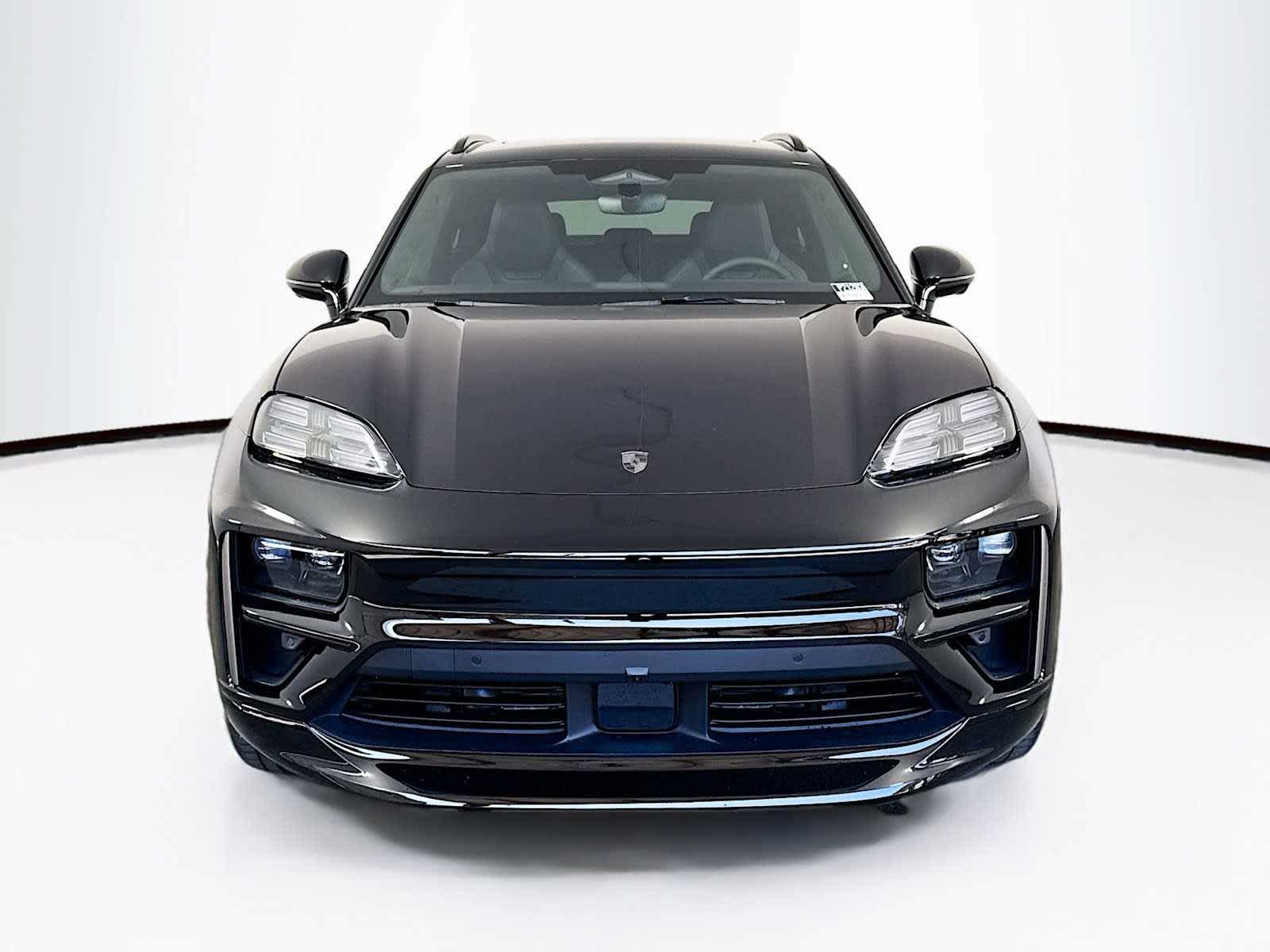 Thumbnail: 2025 Porsche Macan - 6