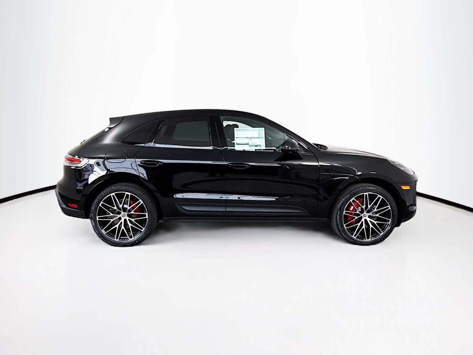 Thumbnail: 2025 Porsche Macan - 8