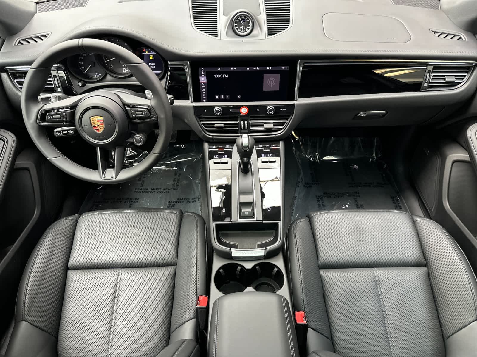 Thumbnail: 2026 Porsche Macan - 6