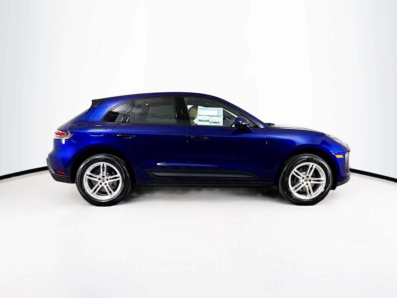 Thumbnail: 2025 Porsche Macan - 8