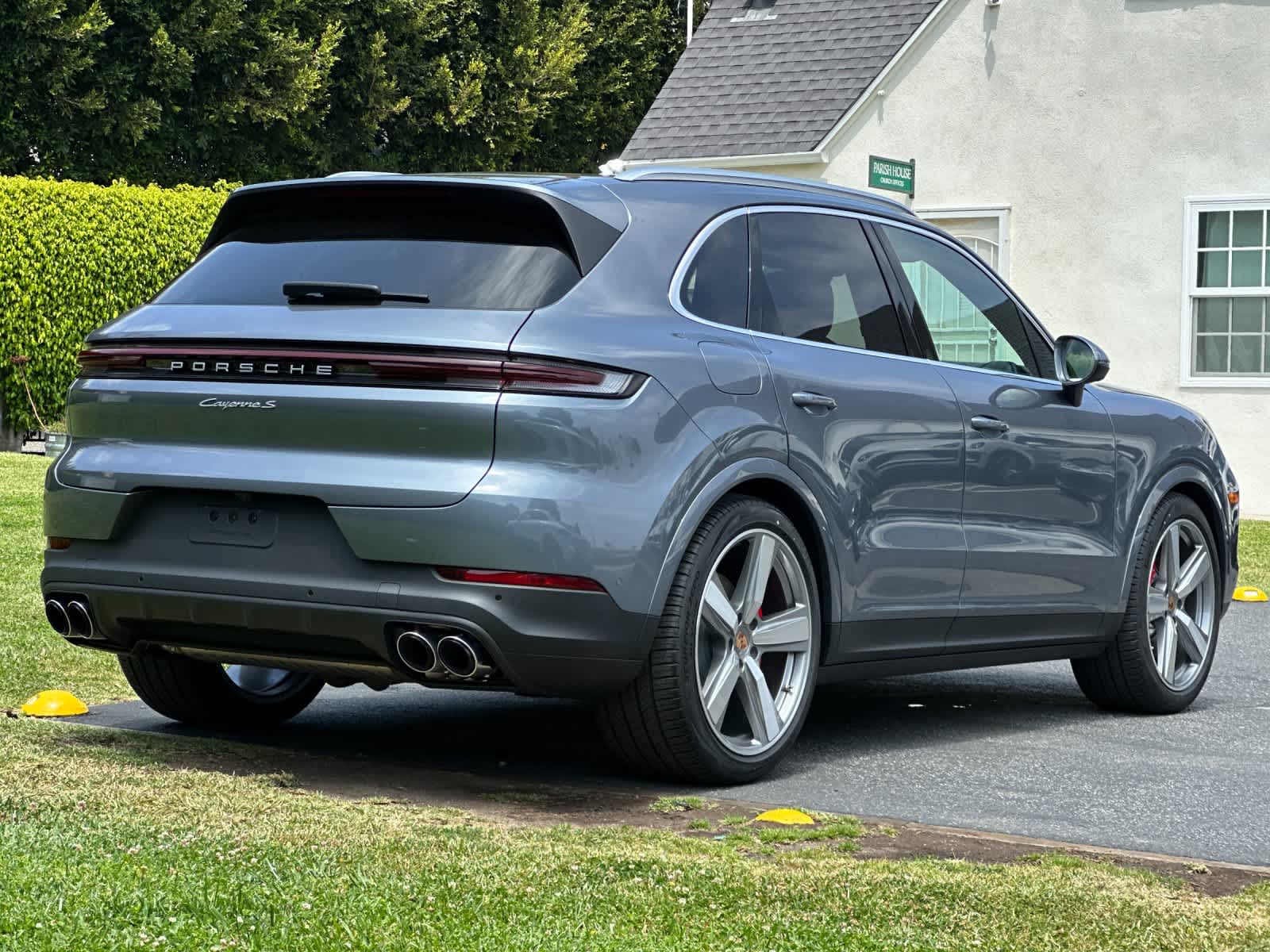 Thumbnail: 2026 Porsche Cayenne - 8
