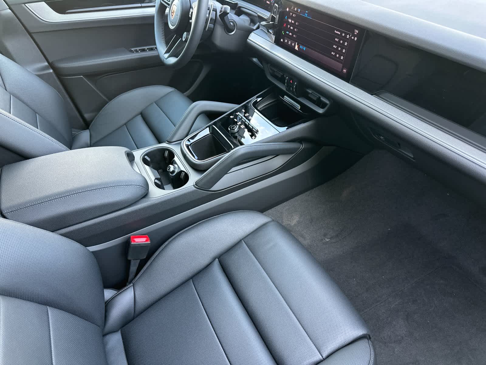 Thumbnail: 2026 Porsche Cayenne - 17