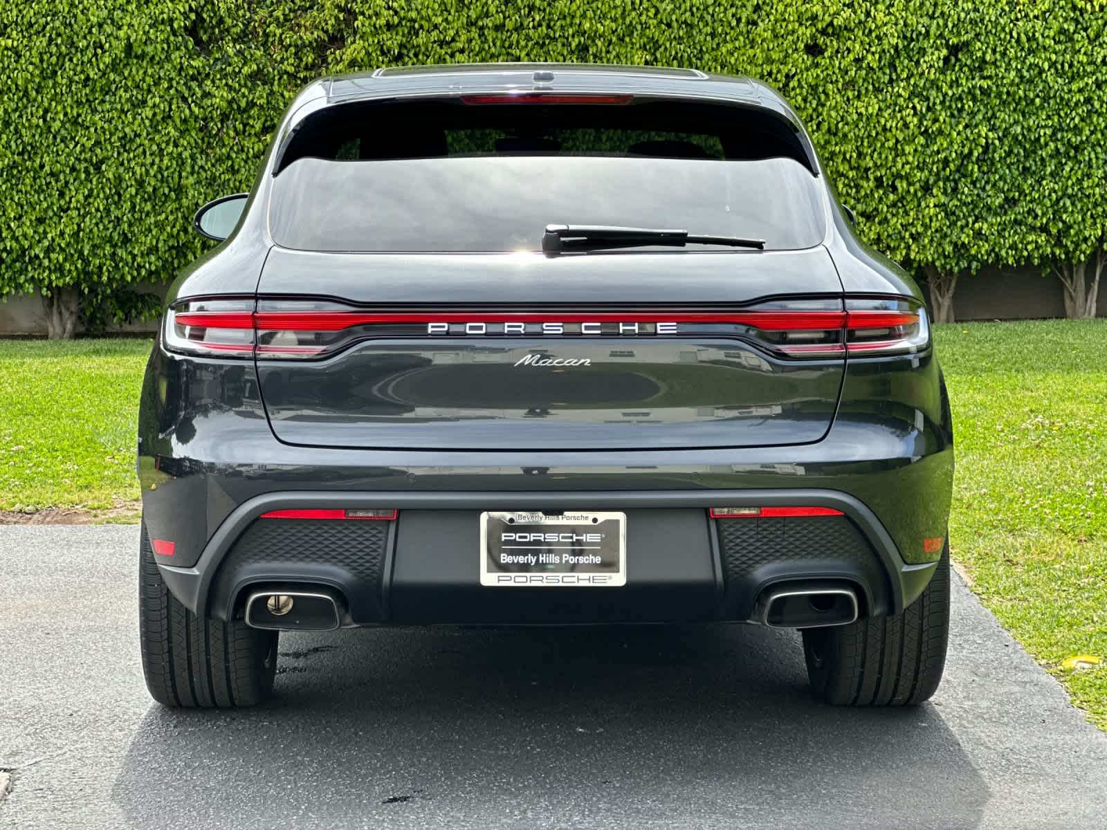 Thumbnail: 2026 Porsche Macan - 7