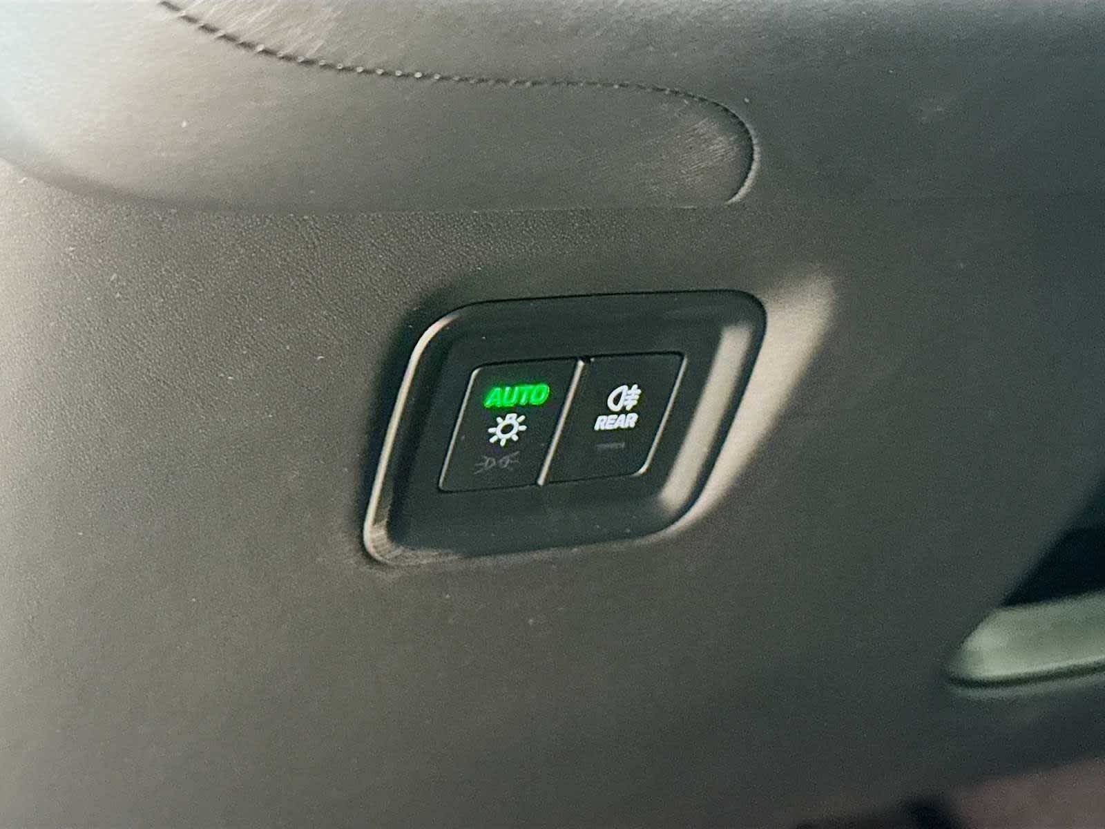 Thumbnail: 2026 Porsche Cayenne - 11