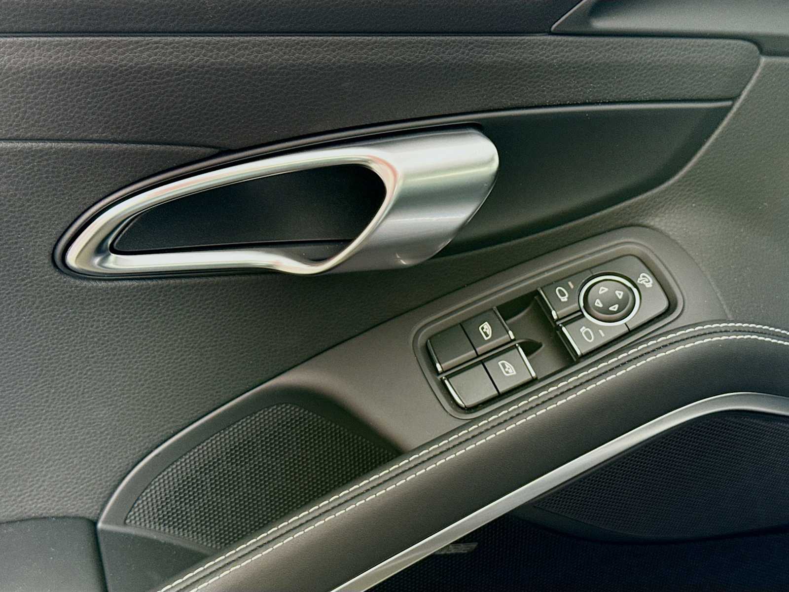 Thumbnail: 2025 Porsche 718 Cayman - 15