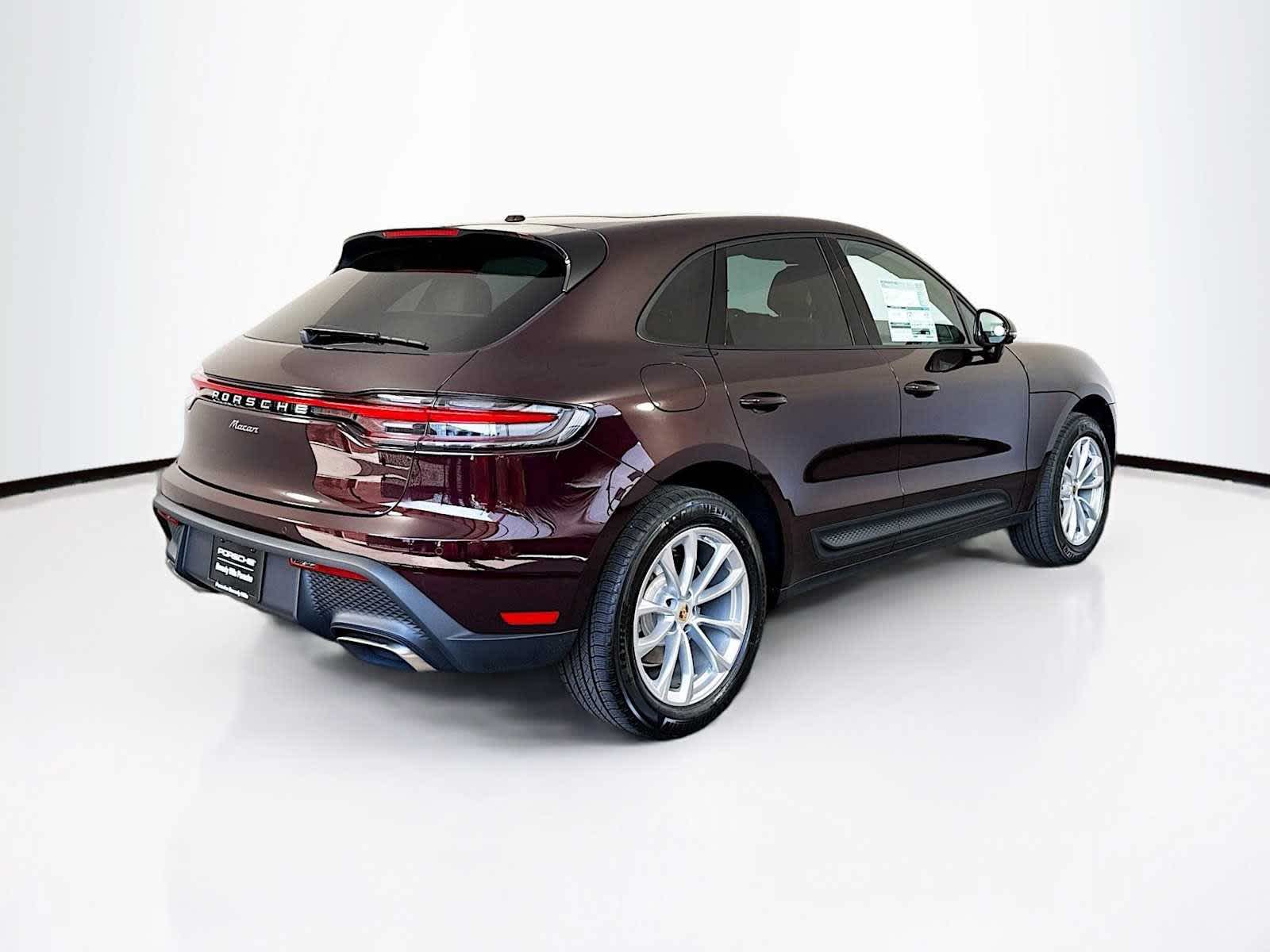 Thumbnail: 2026 Porsche Macan - 9