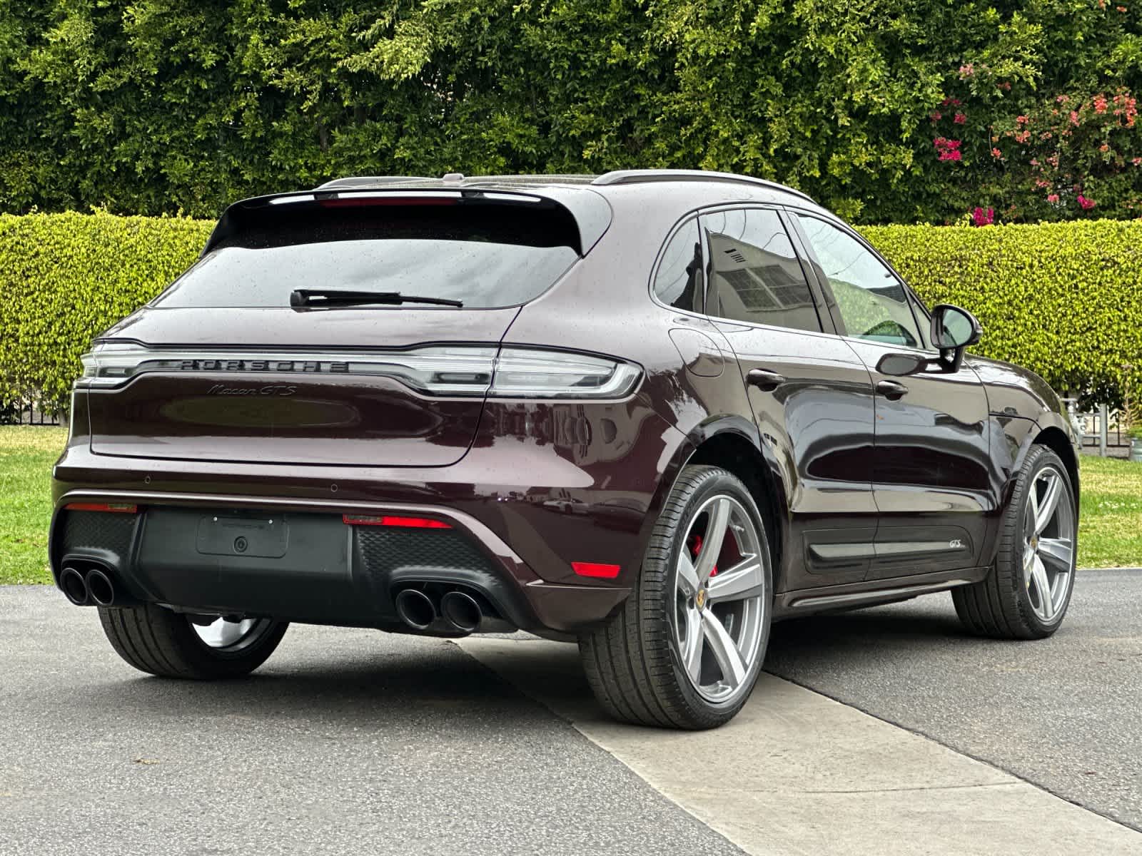 Thumbnail: 2025 Porsche Macan - 8
