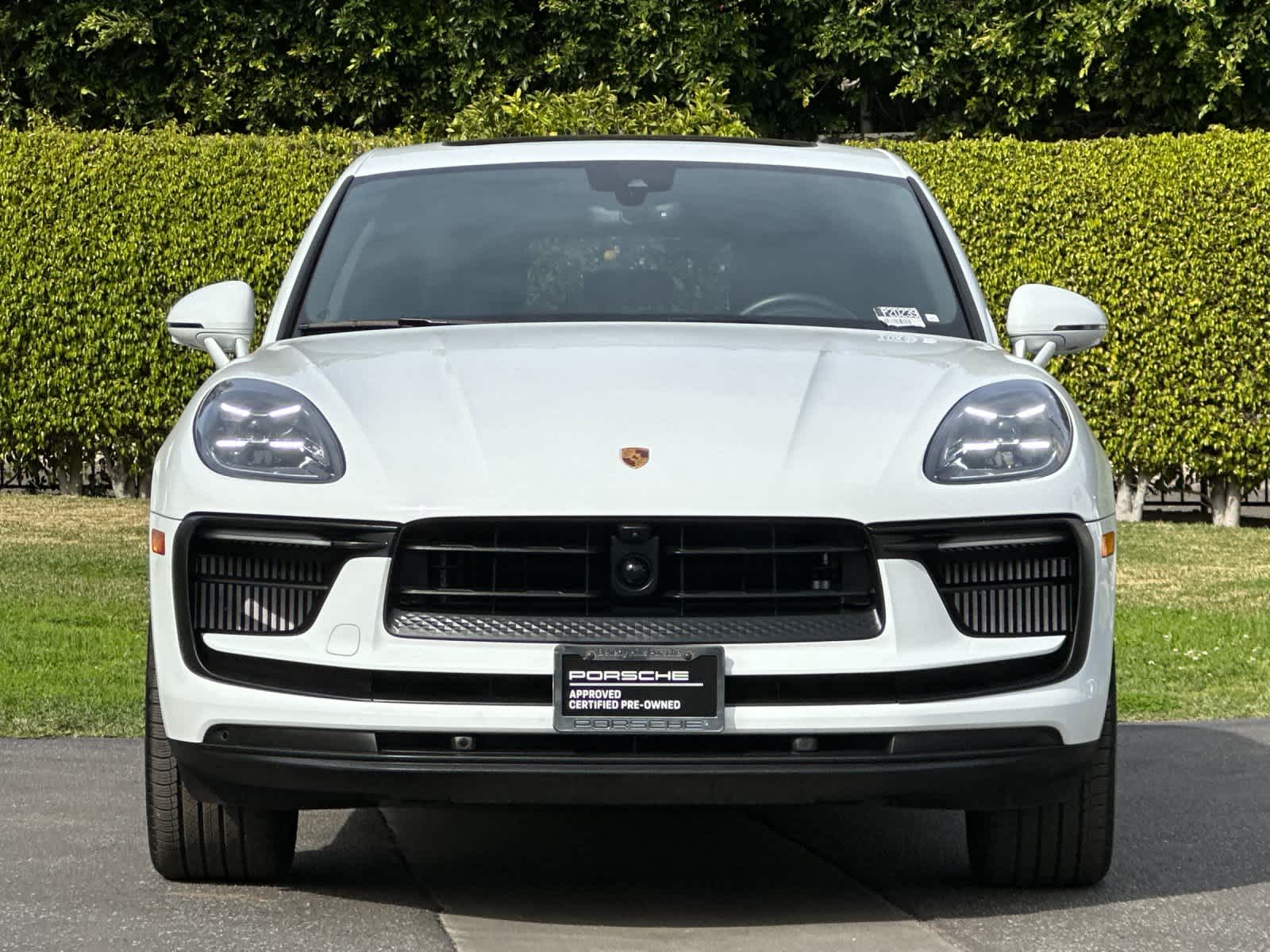 Thumbnail: 2025 Porsche Macan - 11