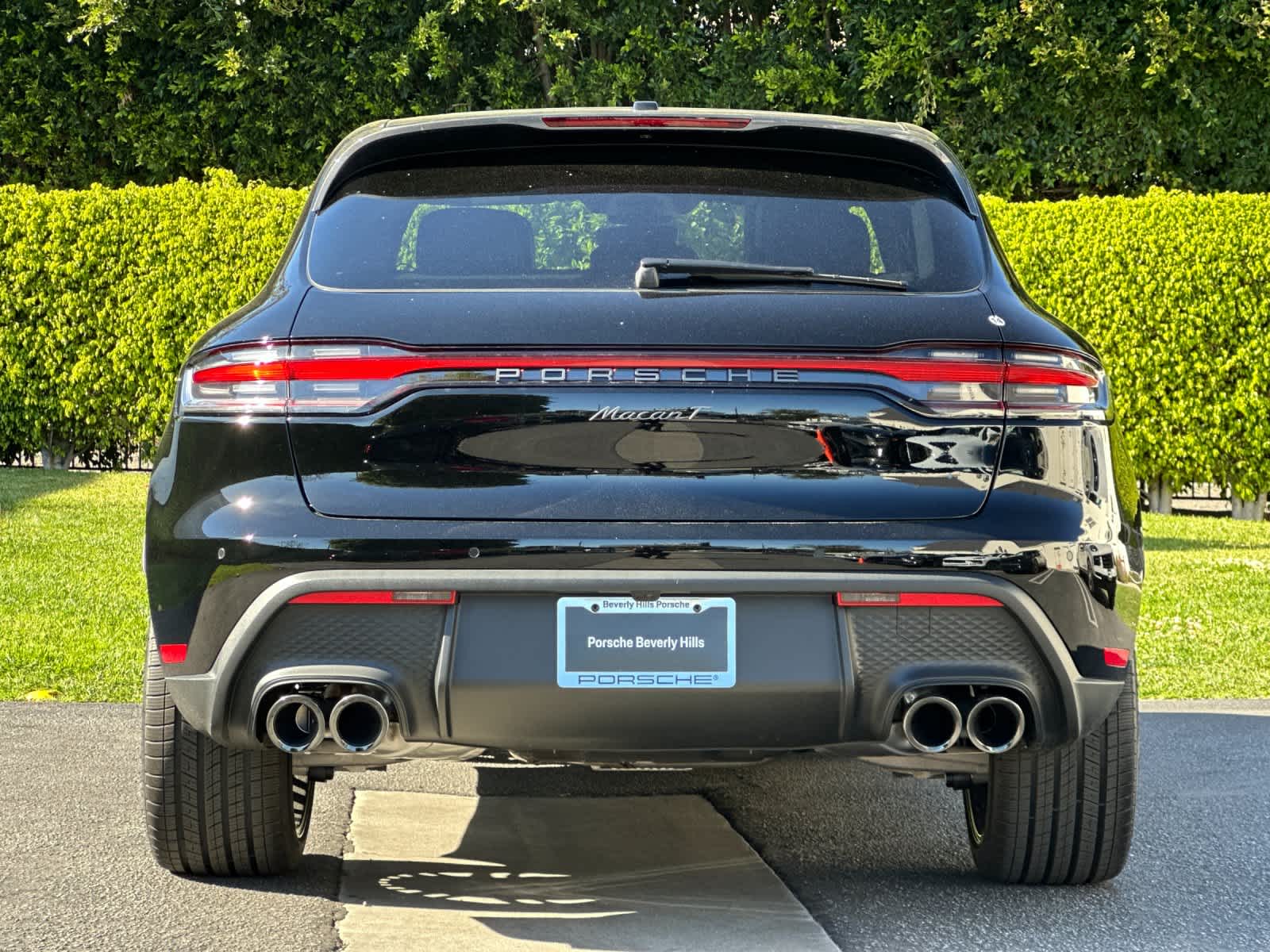 Thumbnail: 2026 Porsche Macan - 7