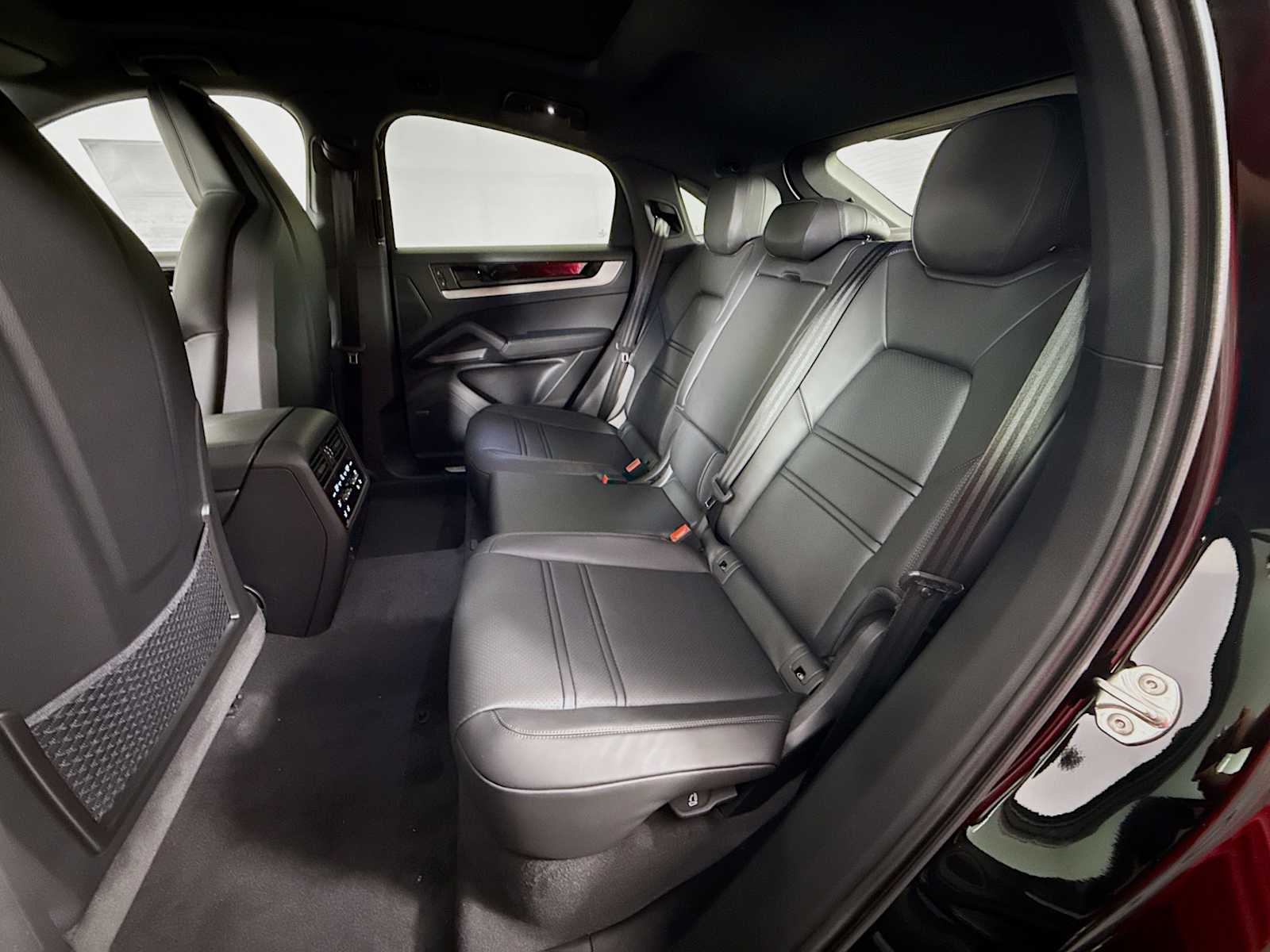 Thumbnail: 2025 Porsche Cayenne - 17