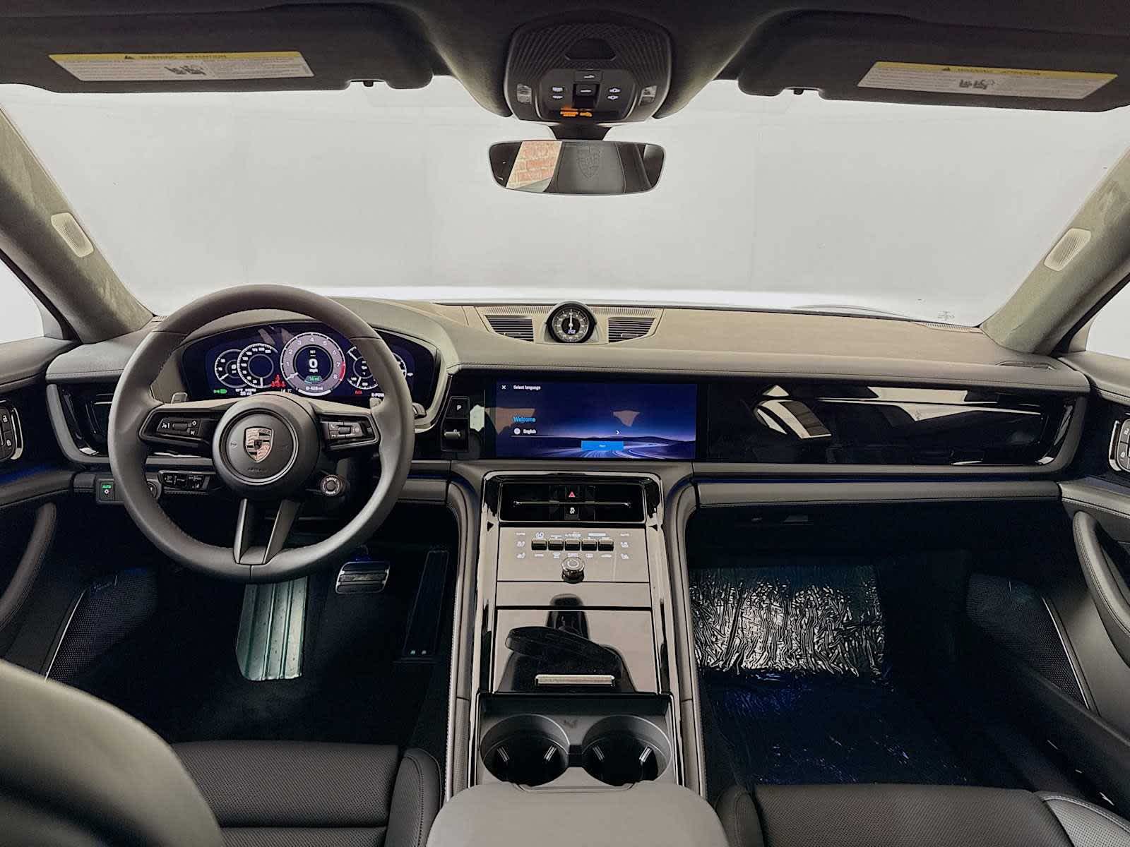 Thumbnail: 2026 Porsche Panamera - 27