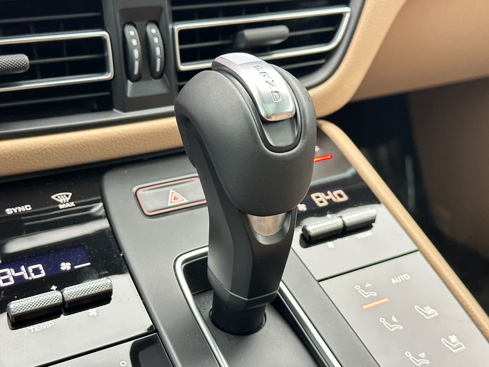 Thumbnail: 2025 Porsche Macan - 24