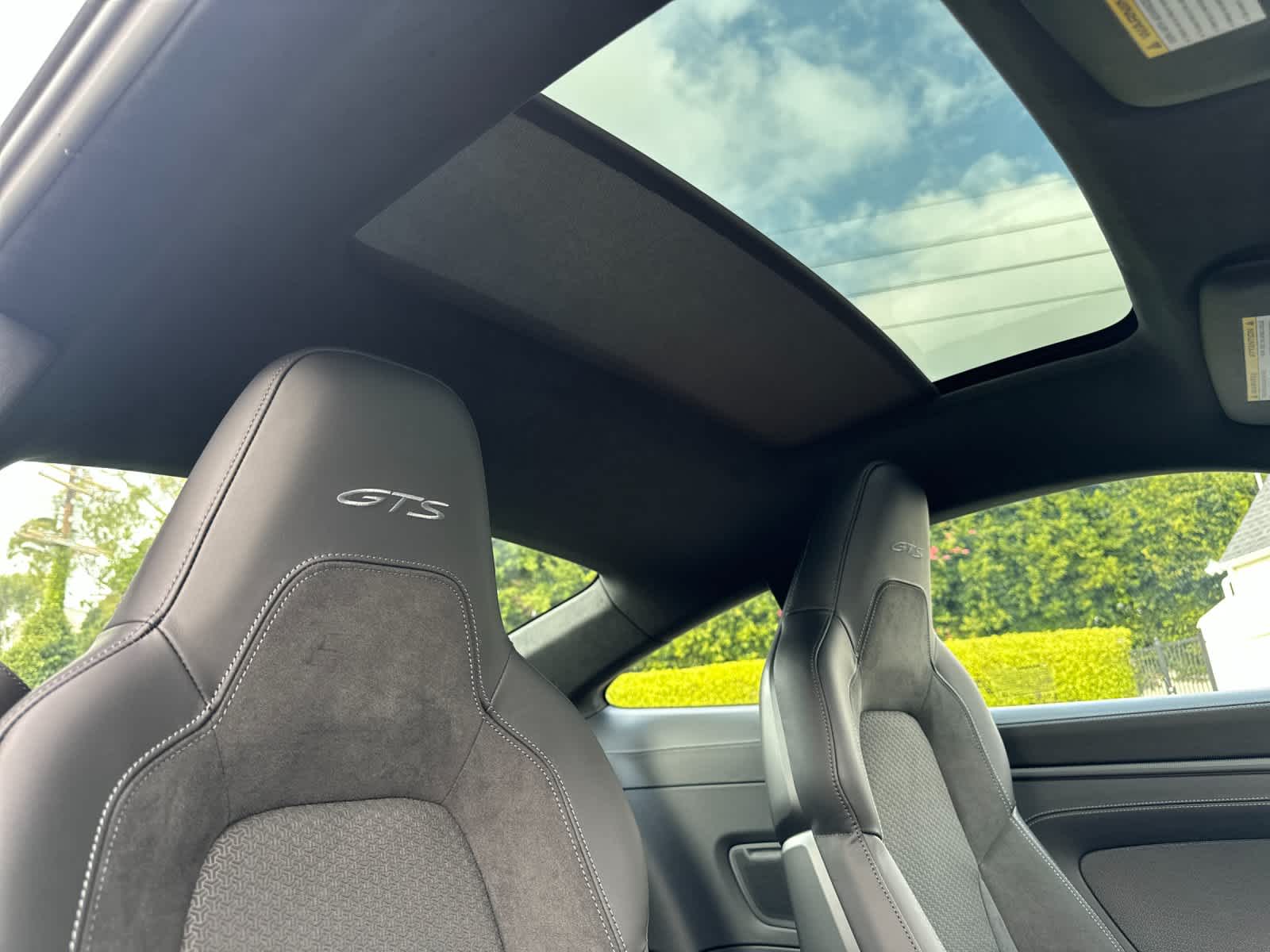 Thumbnail: 2026 Porsche 911 - 15