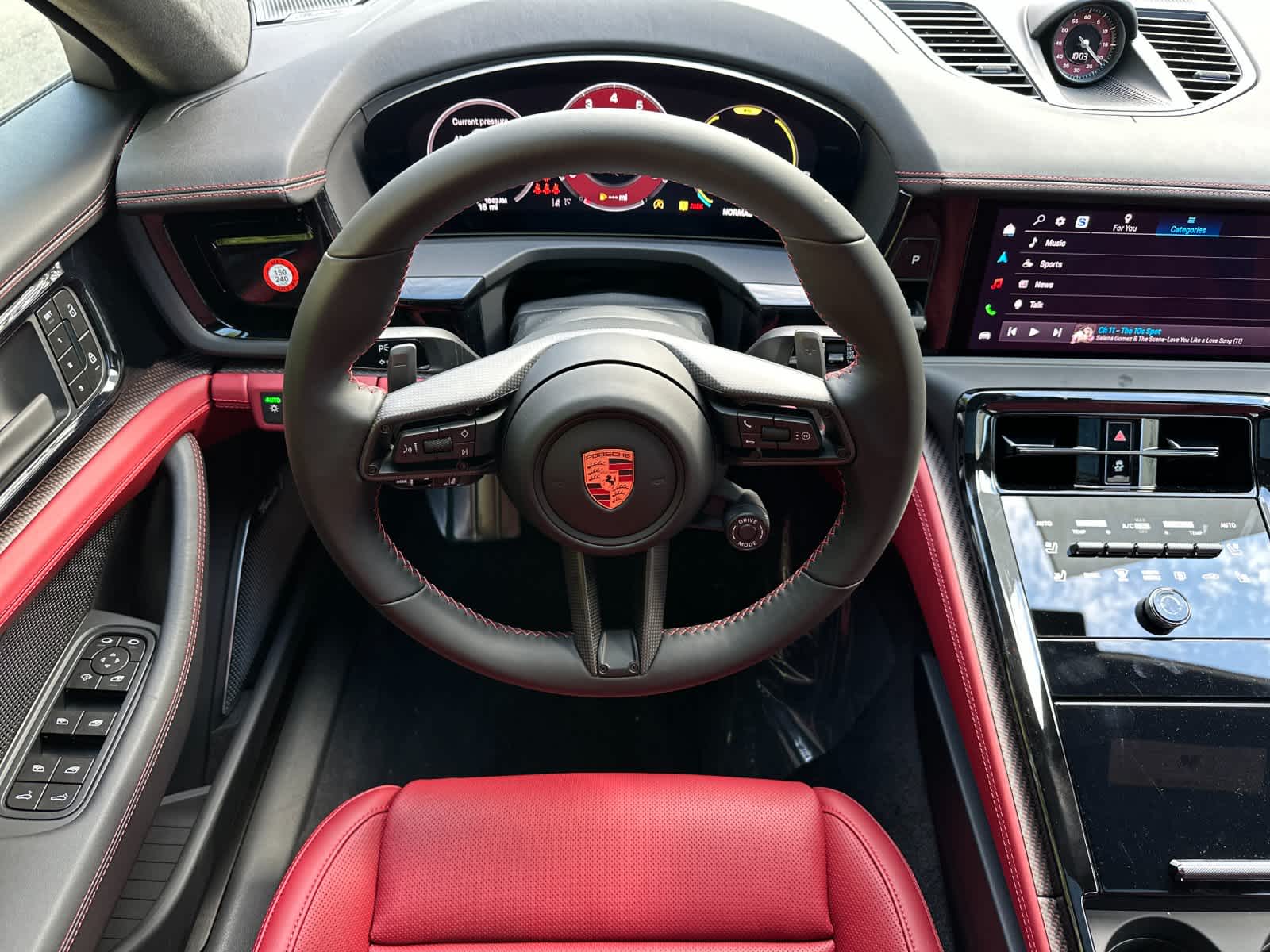 Thumbnail: 2026 Porsche Panamera - 15