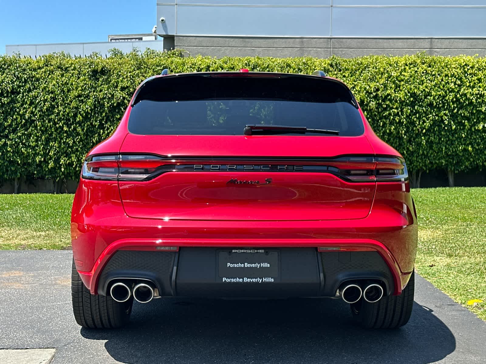 Thumbnail: 2026 Porsche Macan - 7