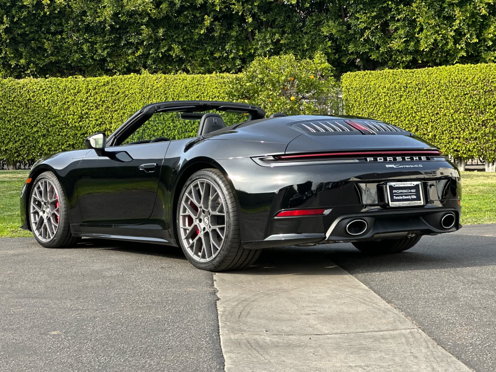 Thumbnail: 2026 Porsche 911 - 3