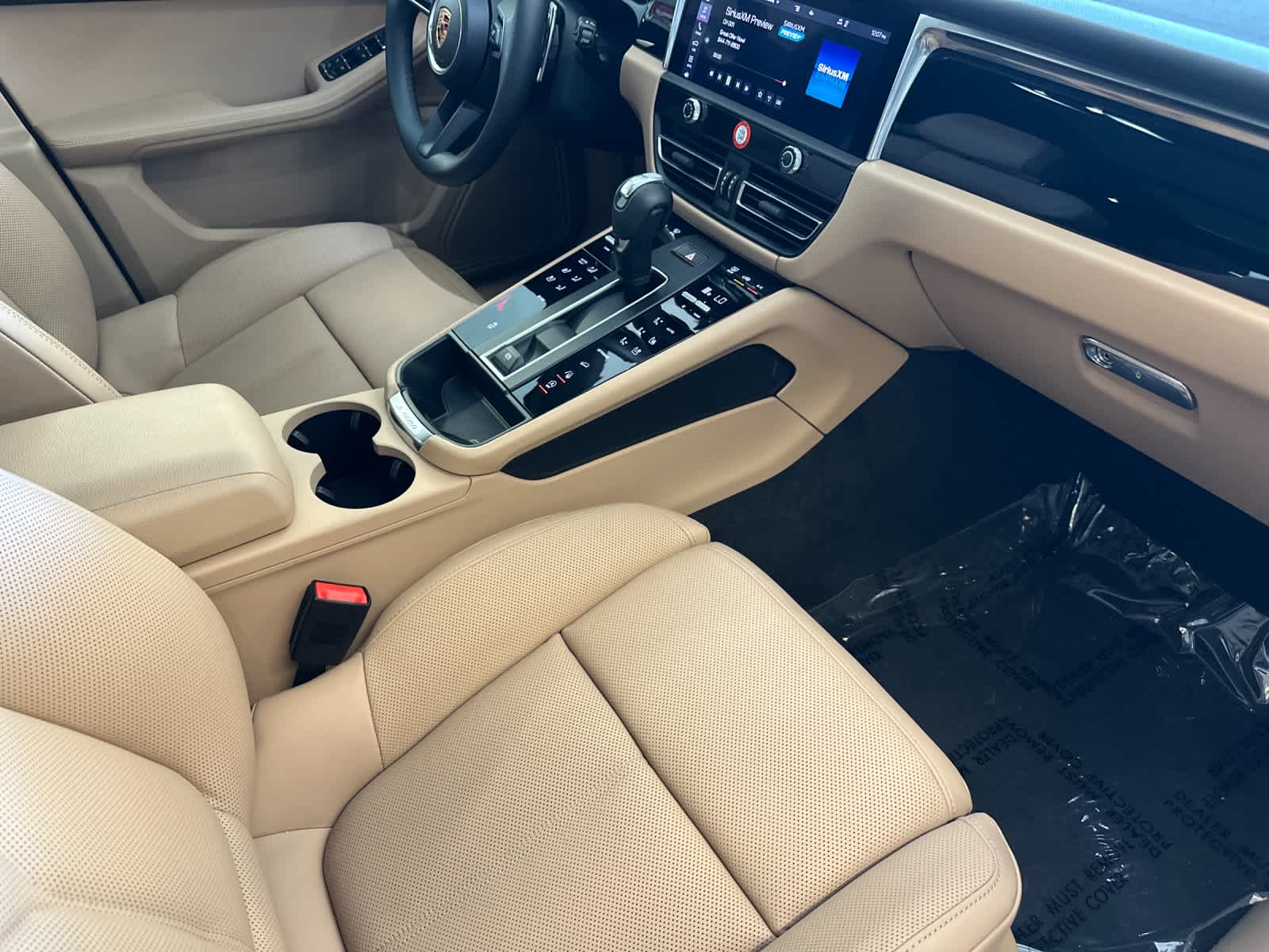 Thumbnail: 2025 Porsche Macan - 17