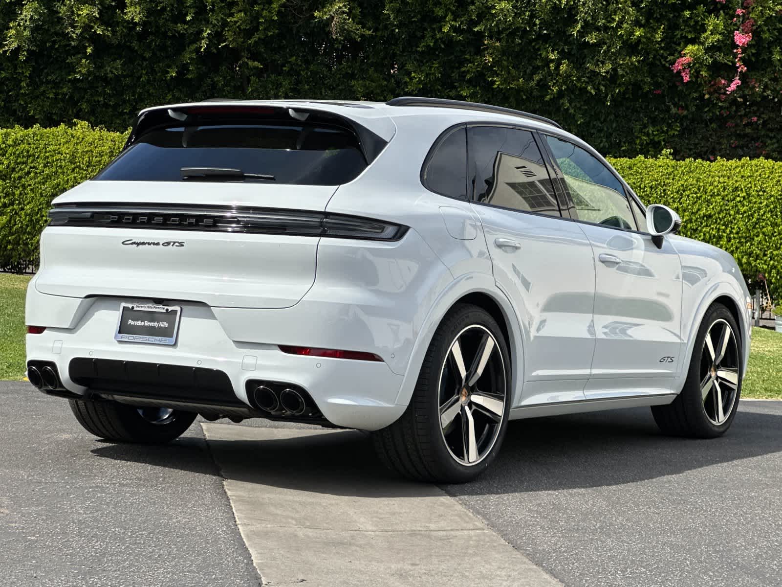 Thumbnail: 2026 Porsche Cayenne - 8