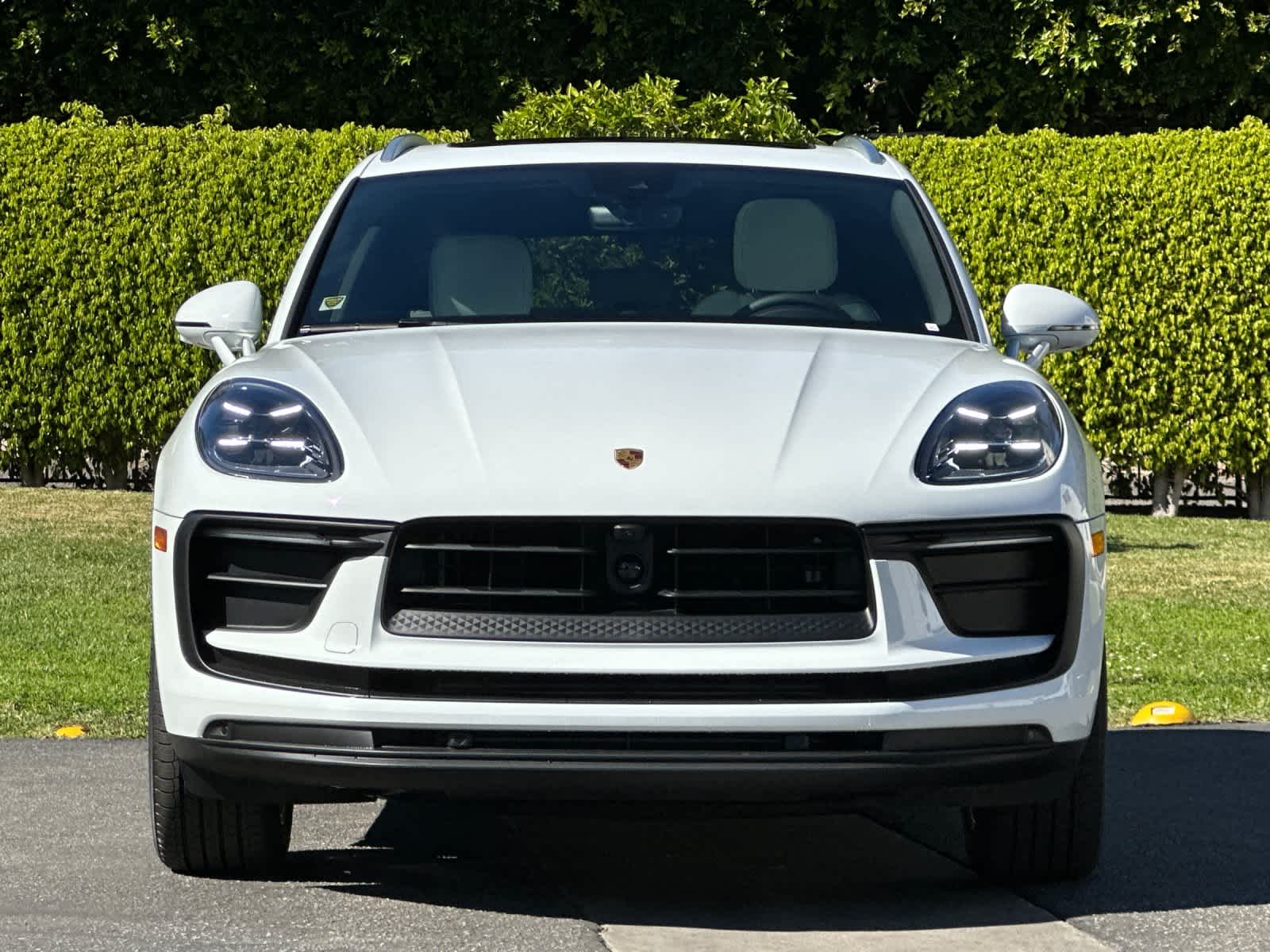 Thumbnail: 2026 Porsche Macan - 11