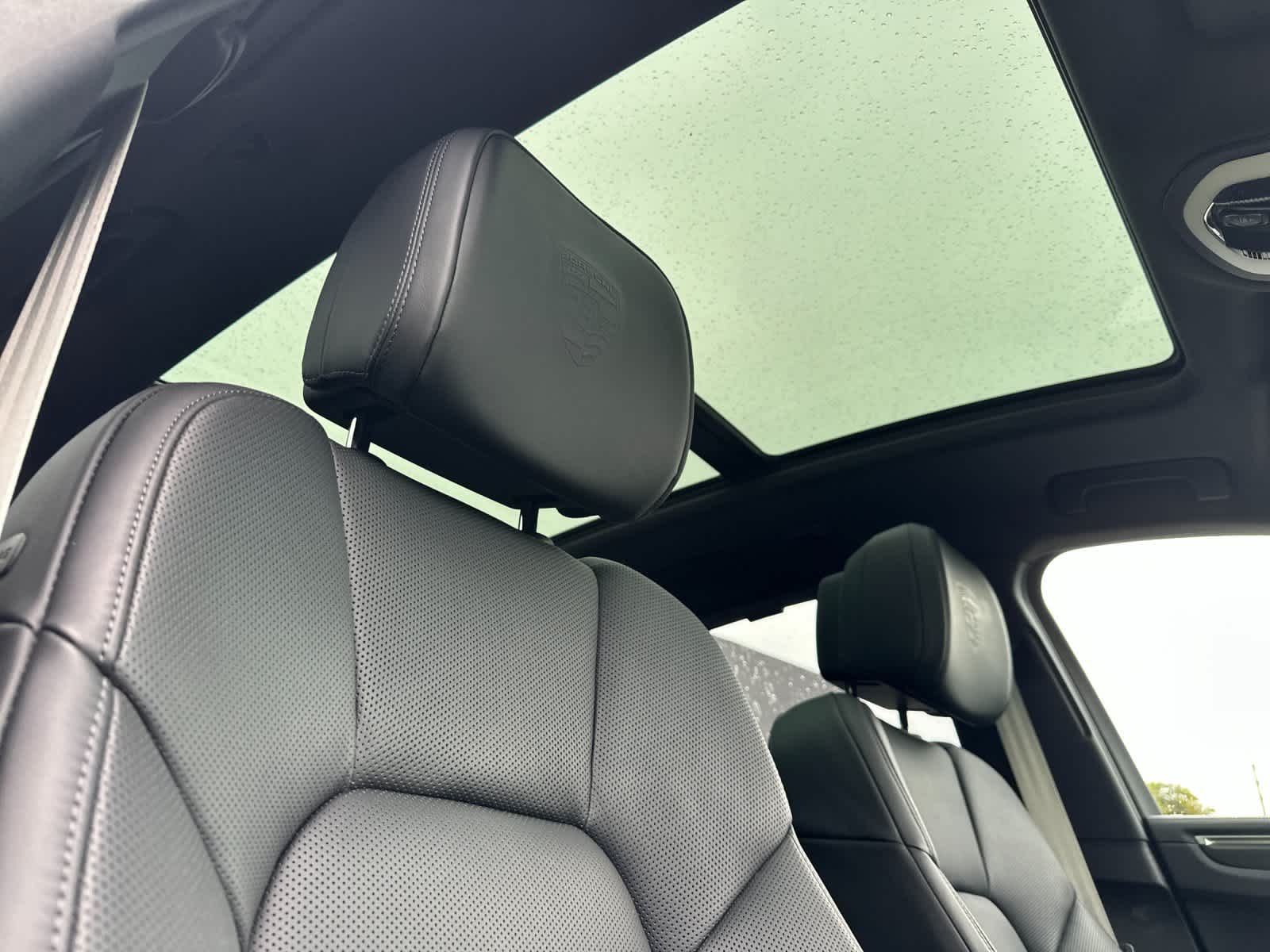 Thumbnail: 2025 Porsche Macan - 17