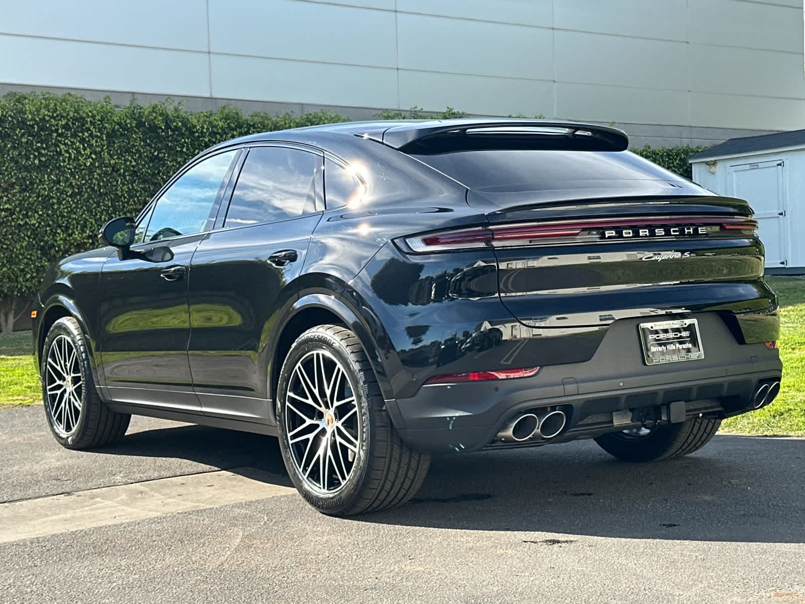 Thumbnail: 2026 Porsche Cayenne - 3