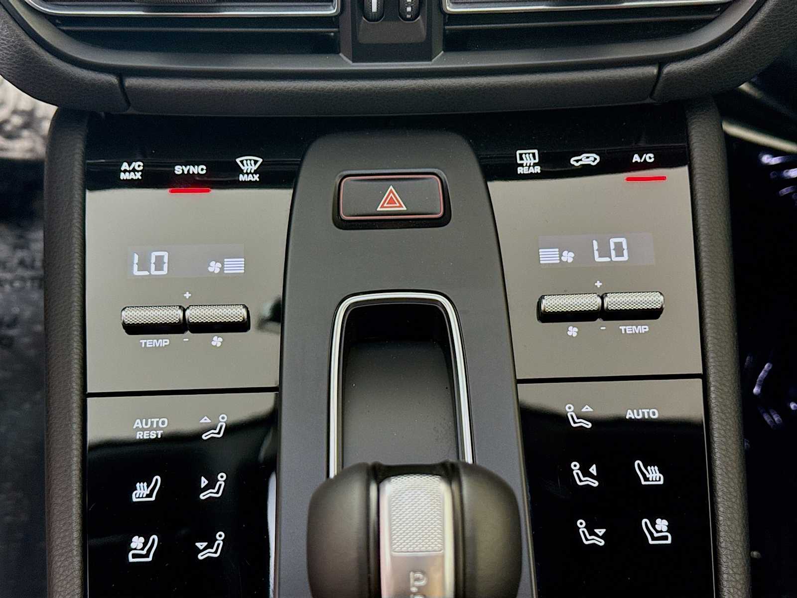 Thumbnail: 2025 Porsche Macan - 13