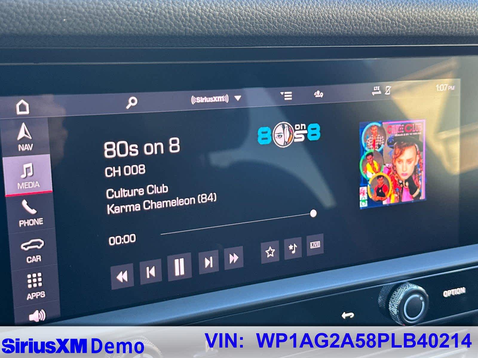 Thumbnail: 2023 Porsche Macan - 32